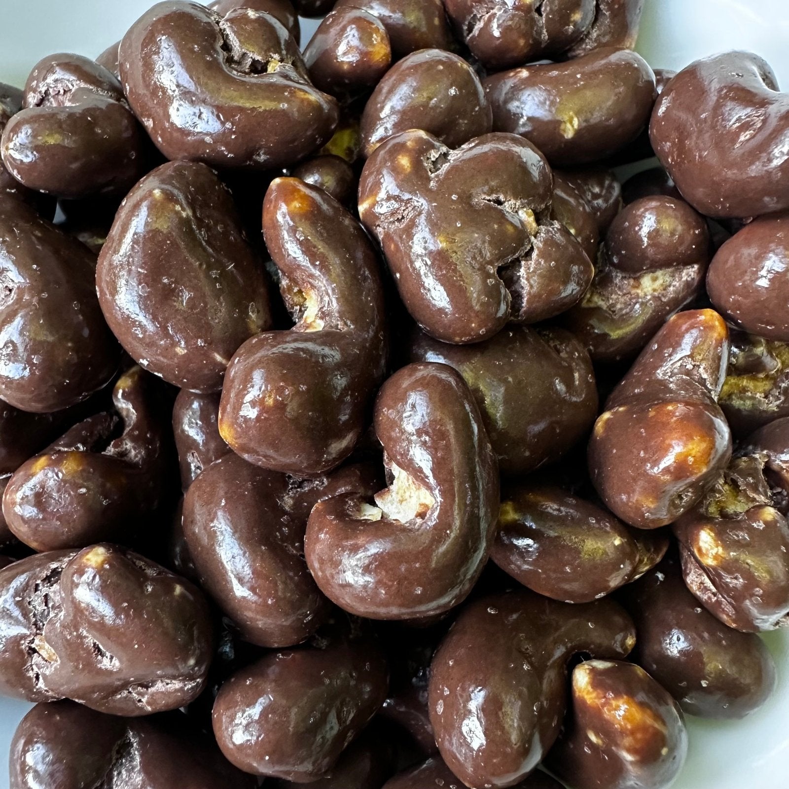 Chocolate Coated Cashews (1kg) - The Deli