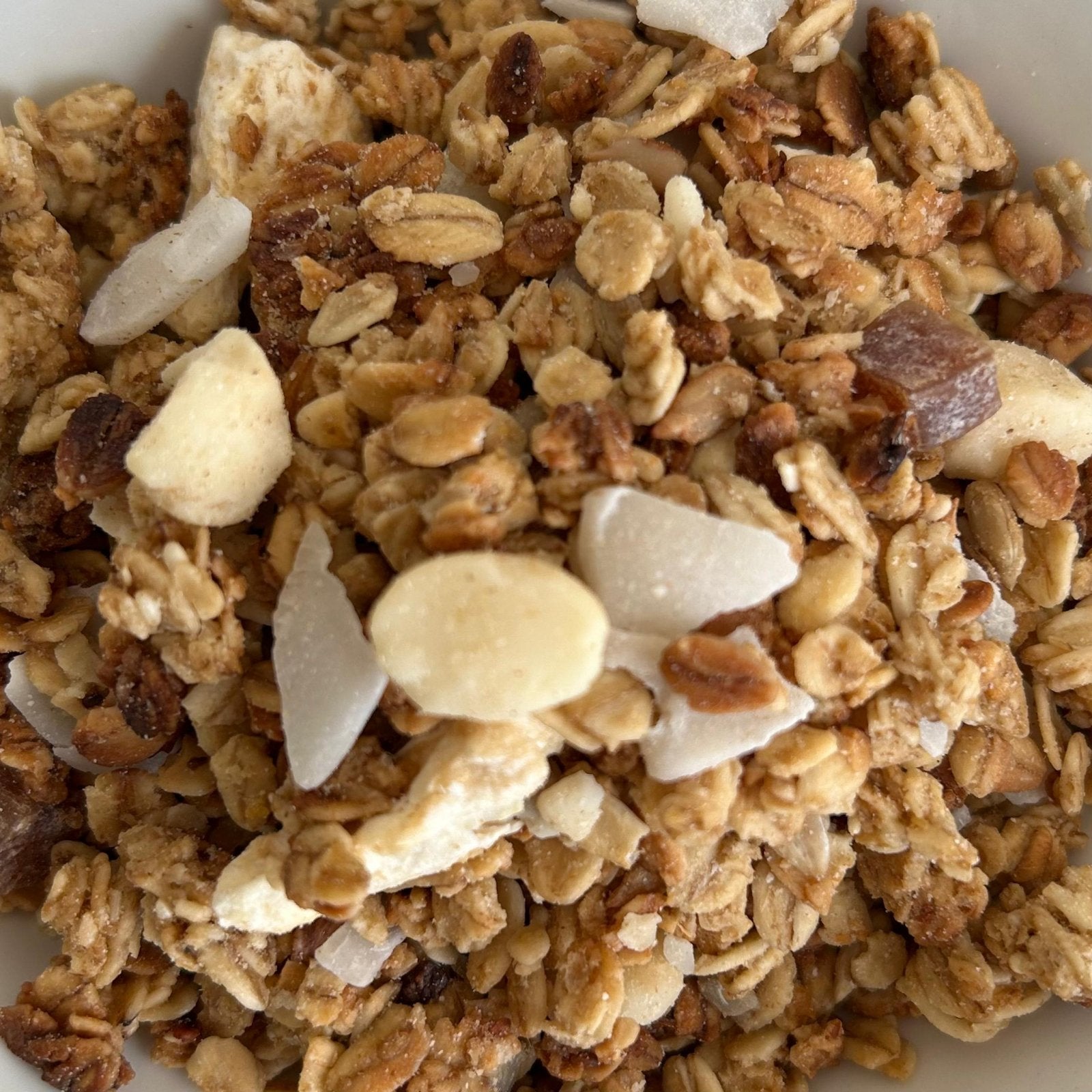 Pineapple and Macadamia Muesli (1kg) - The Deli