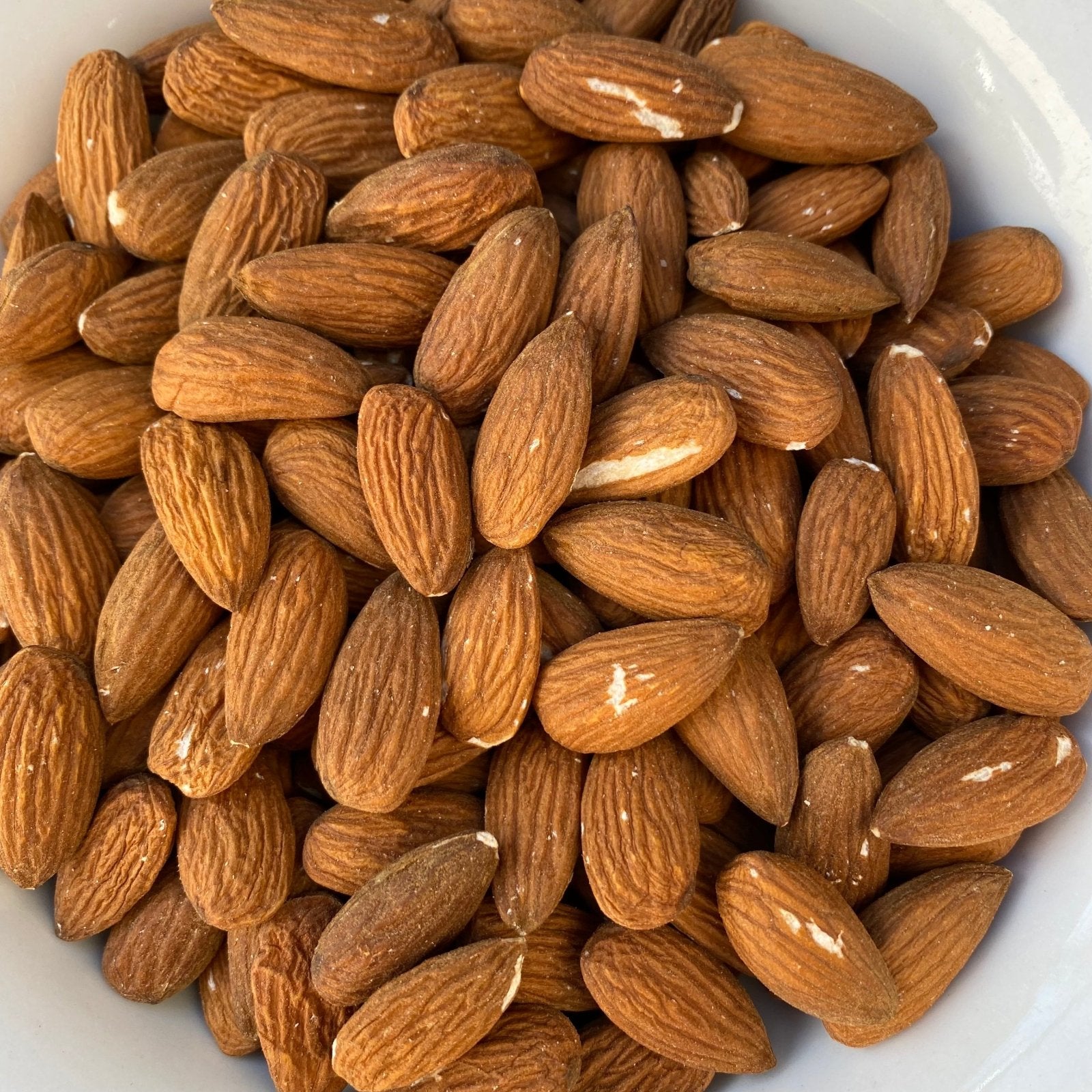 Almonds Roasted (1kg) - The Deli