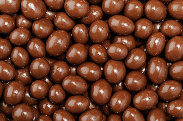 Chocolate Coated Peanuts (1kg) - The Deli