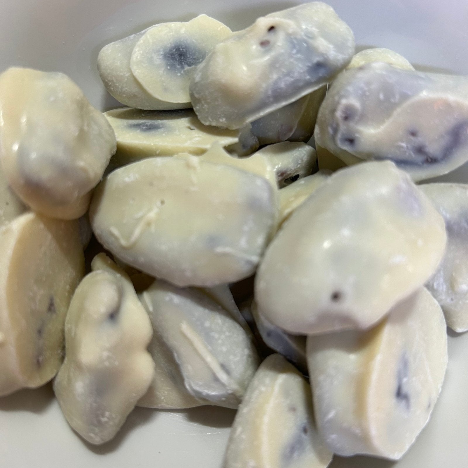 Yoghurt Coated Dates (1kg) (pits have been removed) - The Deli