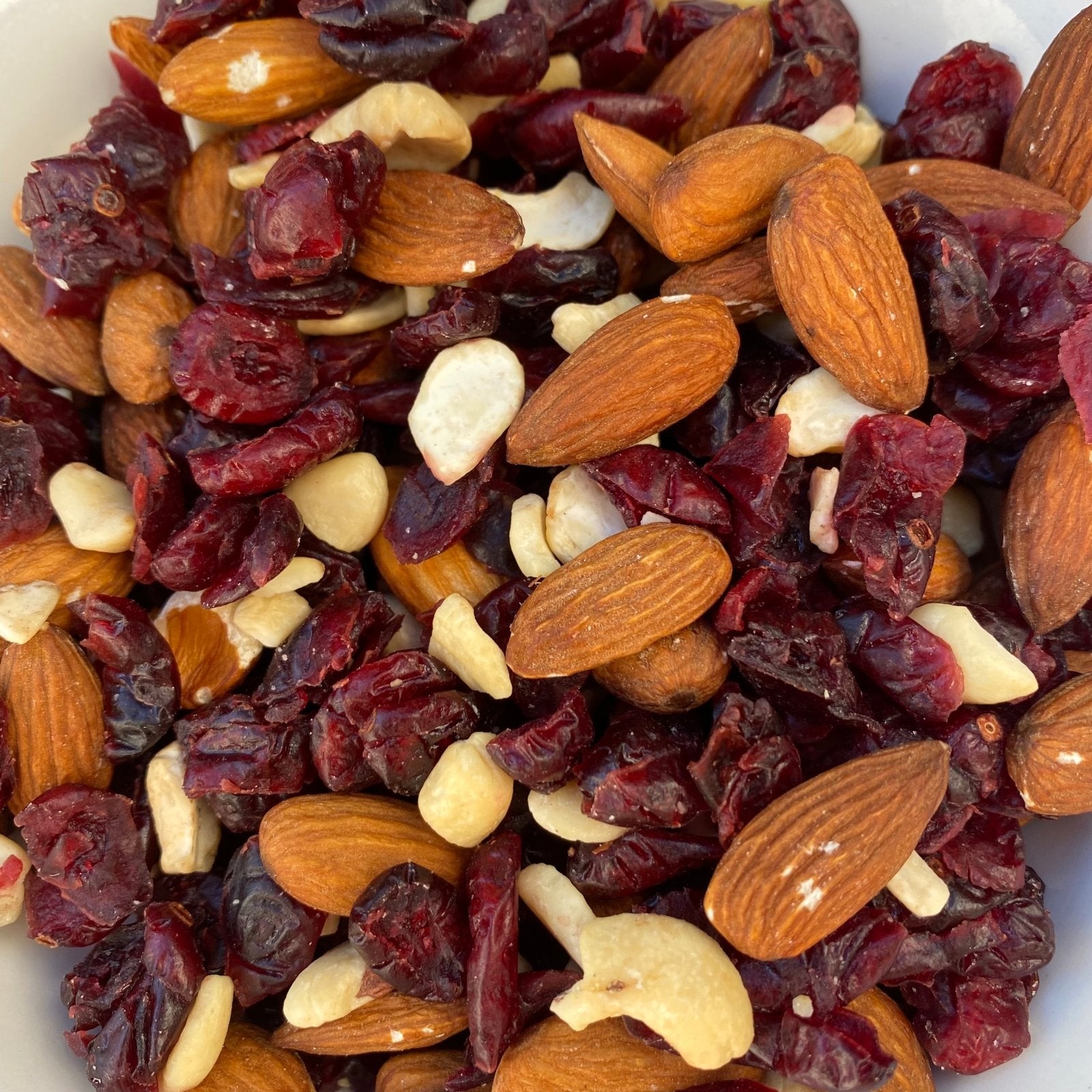 Nut & Cranberry Mix (1kg) - The Deli